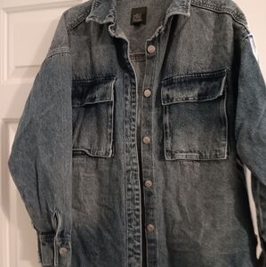 Wild Fable Oversized Denim Jacket S Frayed Bottom Great Condition! Fits Lile M-L